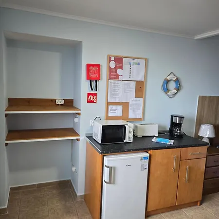 Affittacamere Rainha Do Mar Al 3436 *